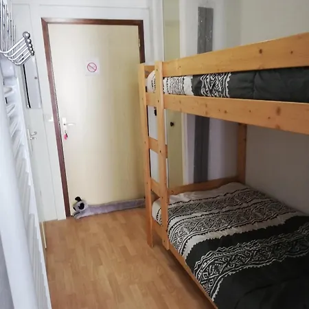 Avec Balcon Au Centre De Saint-lary Apartment *