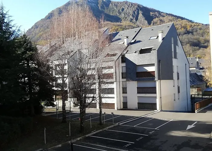 Avec Balcon Au Centre De Saint-lary Apartamento *