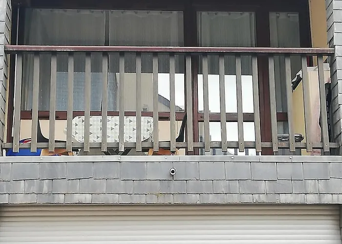 Avec Balcon Au Centre De Saint-lary Apartamento